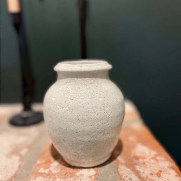 Marie Small Distressed Crackle Ceramic Vase - Magnolia - Picture 2 of 9